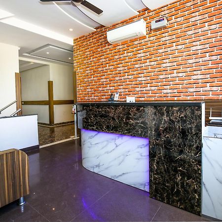 Hotel Woodcrest Zirakpur - Best Family Hotel By - A Unit Of Sidham Group ภายนอก รูปภาพ