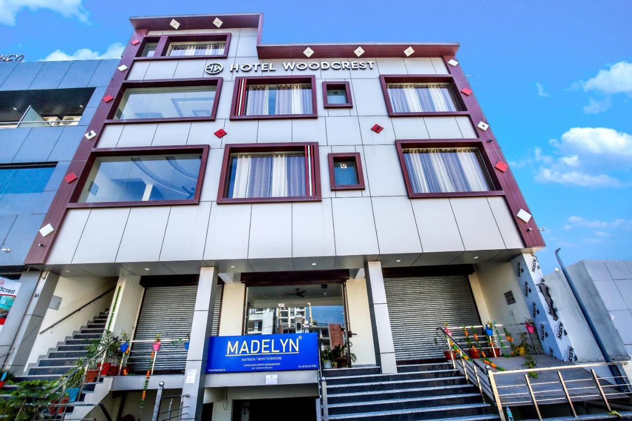 Hotel Woodcrest Zirakpur - Best Family Hotel By - A Unit Of Sidham Group ภายนอก รูปภาพ