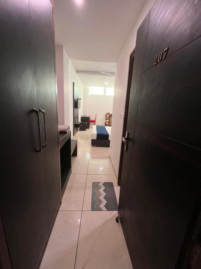 Hotel Woodcrest Zirakpur - Best Family Hotel By - A Unit Of Sidham Group ภายนอก รูปภาพ